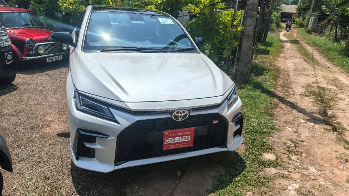 Toyota Yaris Ativ GR 2025 