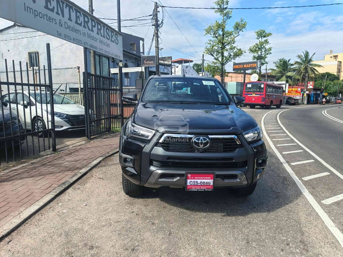 Toyota Hilux ROCCO 2025 