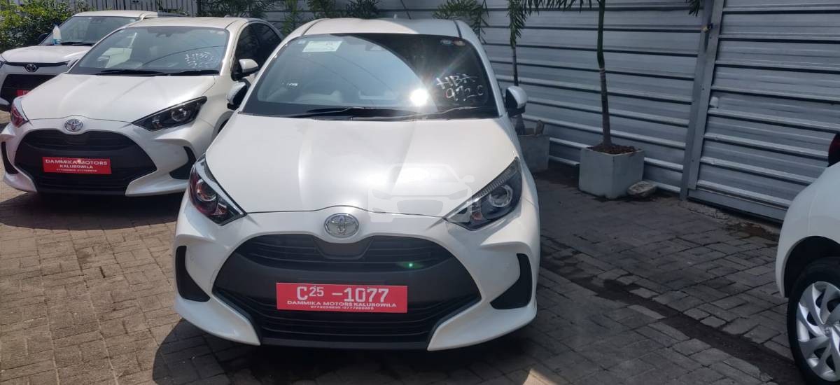 Toyota Yaris X 2023 