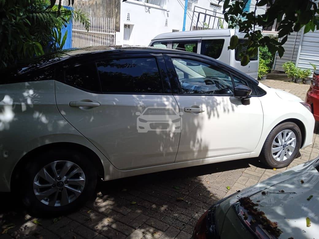 Slider Indicator Image 3