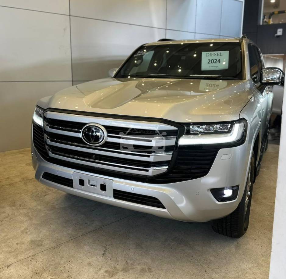 Toyota Land Cruiser Sahara V6 7 seat AUSTRALIAN 2024 