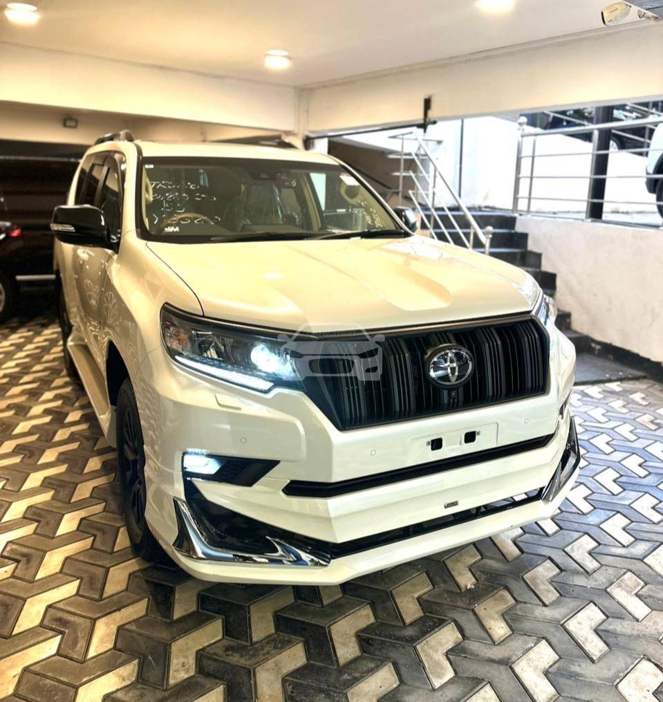 Toyota Land Cruiser Prado TRJ150 TXL 2023 