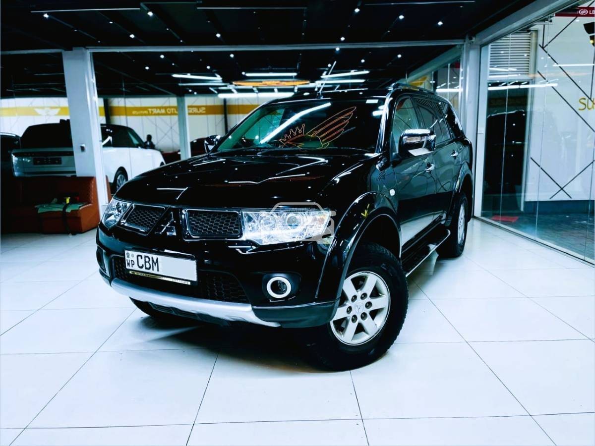 Mitsubishi Montero Sport 2012 