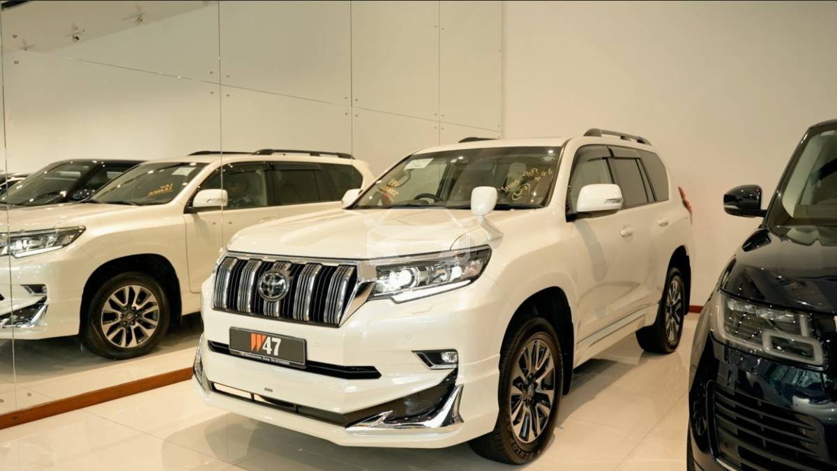Toyota Land Cruiser Prado 2023 