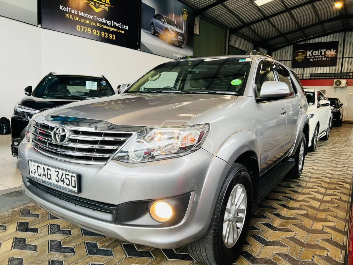Toyota Fortuner Fully Loaded 2015 