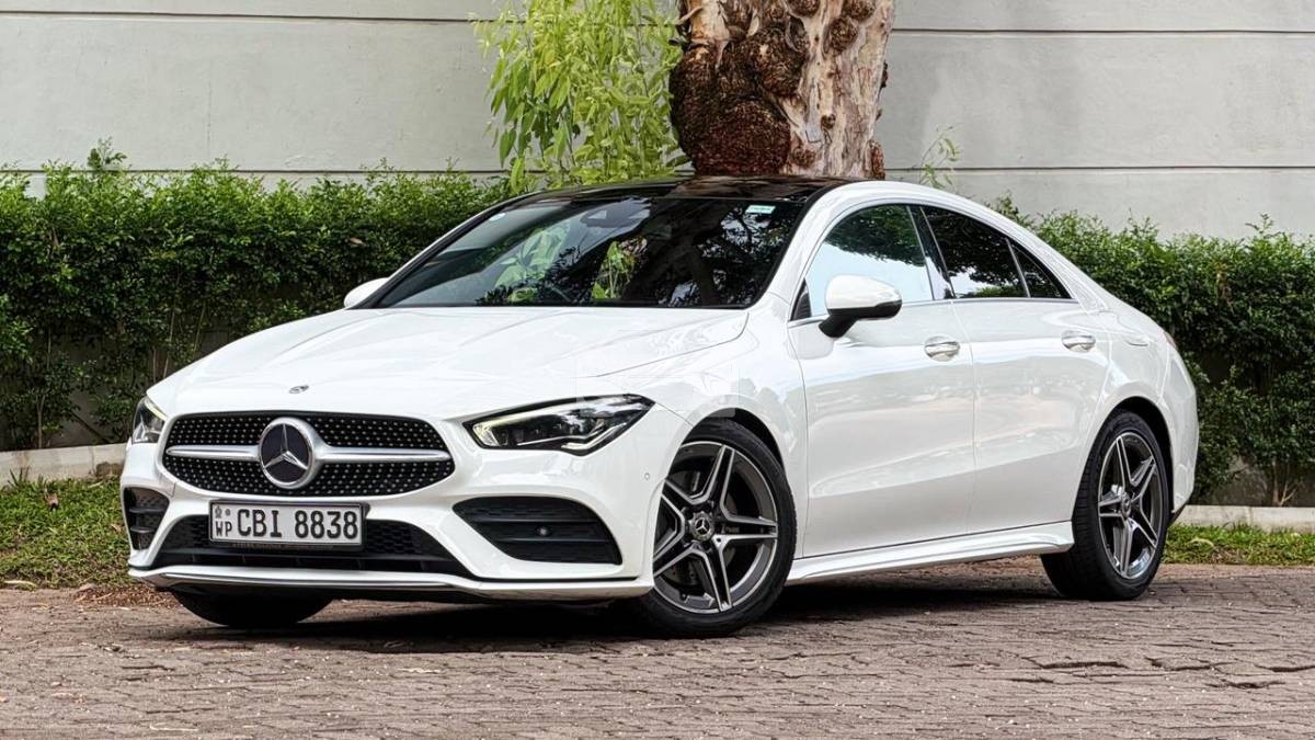 Mercedes Benz CLA 200 AMG Premium Plus 2019 