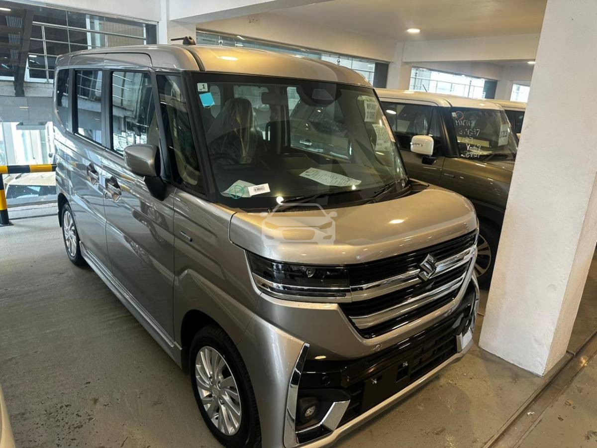 Suzuki Spacia Custom GS 2024 
