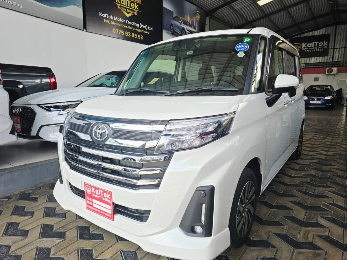 Toyota Roomy Custom G 2024 