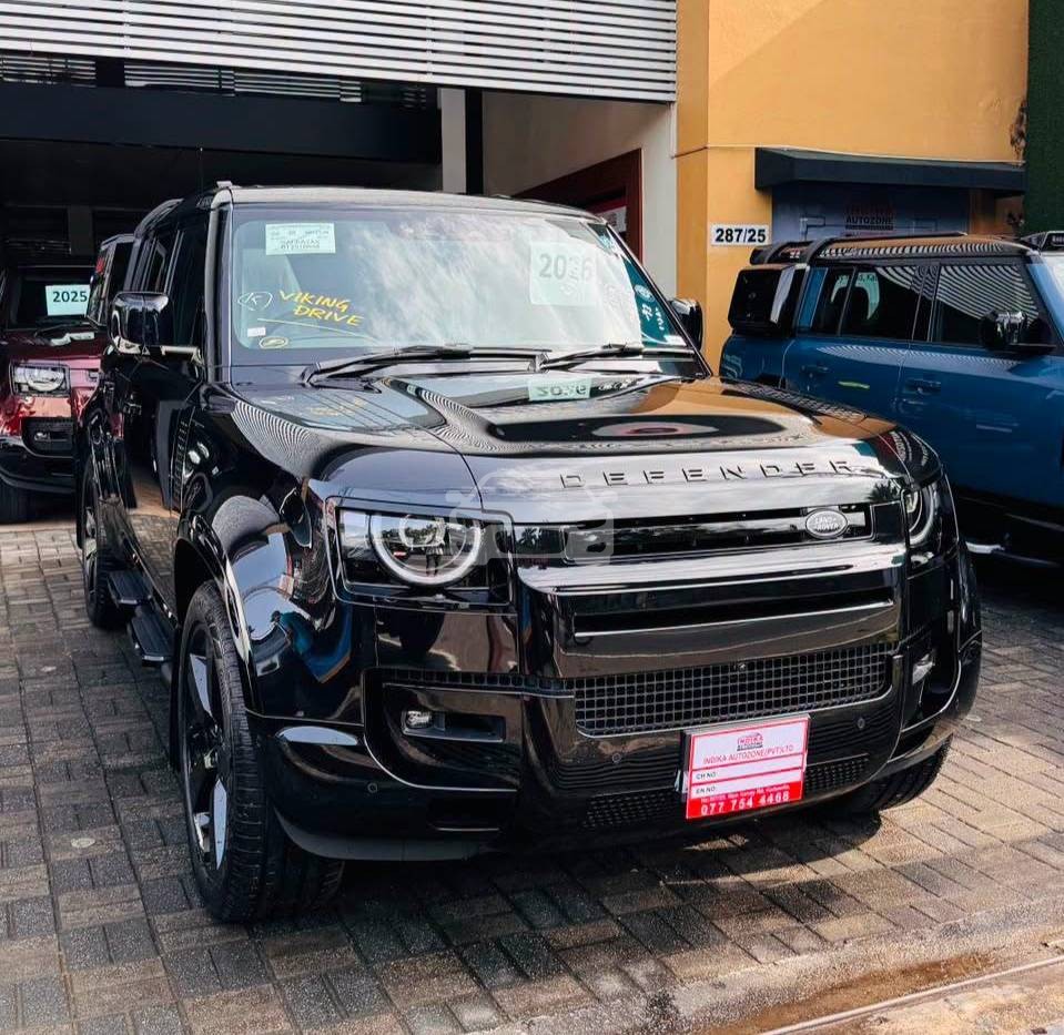 Land Rover Defender MY26 Edition P300 2026 