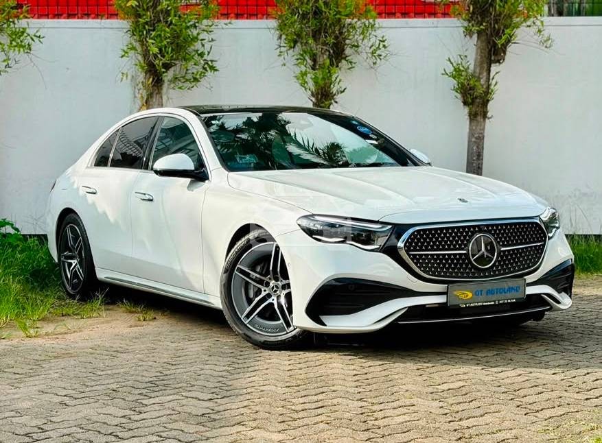 Mercedes Benz E200 AMG Premium Plus 2025 