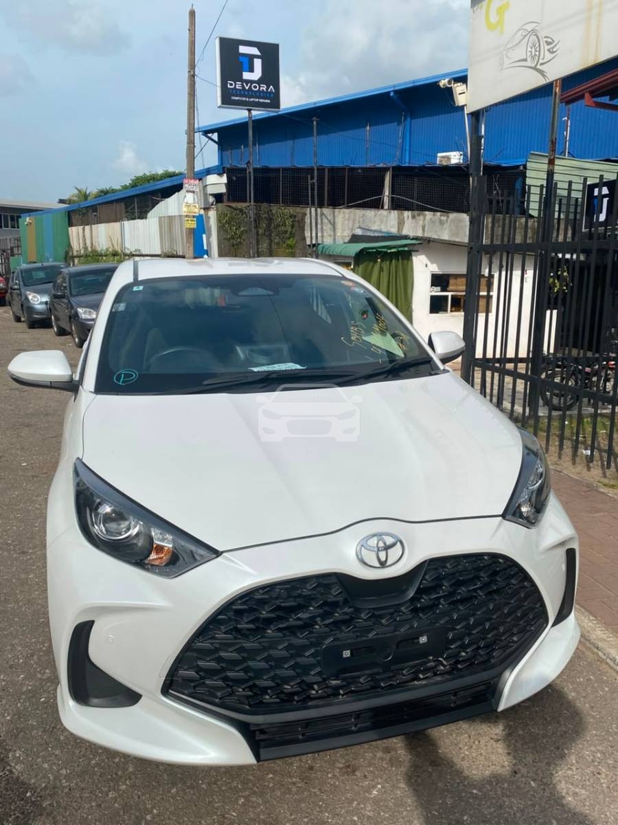 Toyota Yaris X 2024 