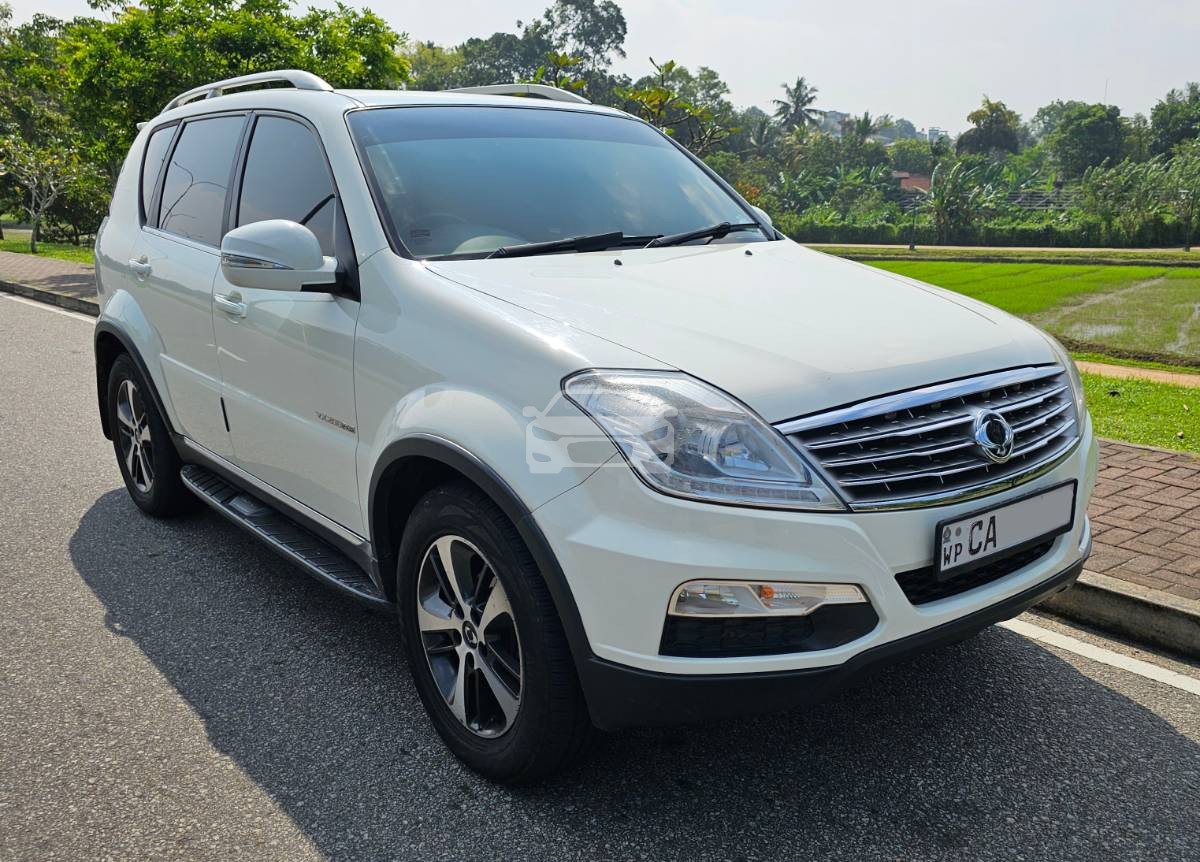 SsangYong Rexton DIESEL 4WD 2015 