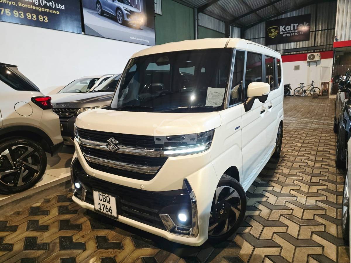 Suzuki Spacia Custom 2025 