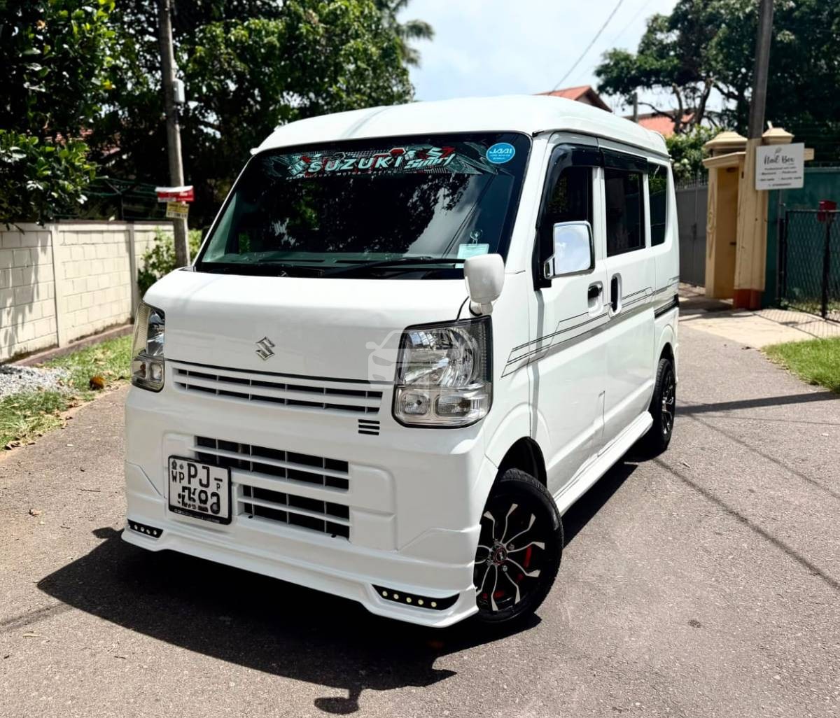Similiar Ad 8