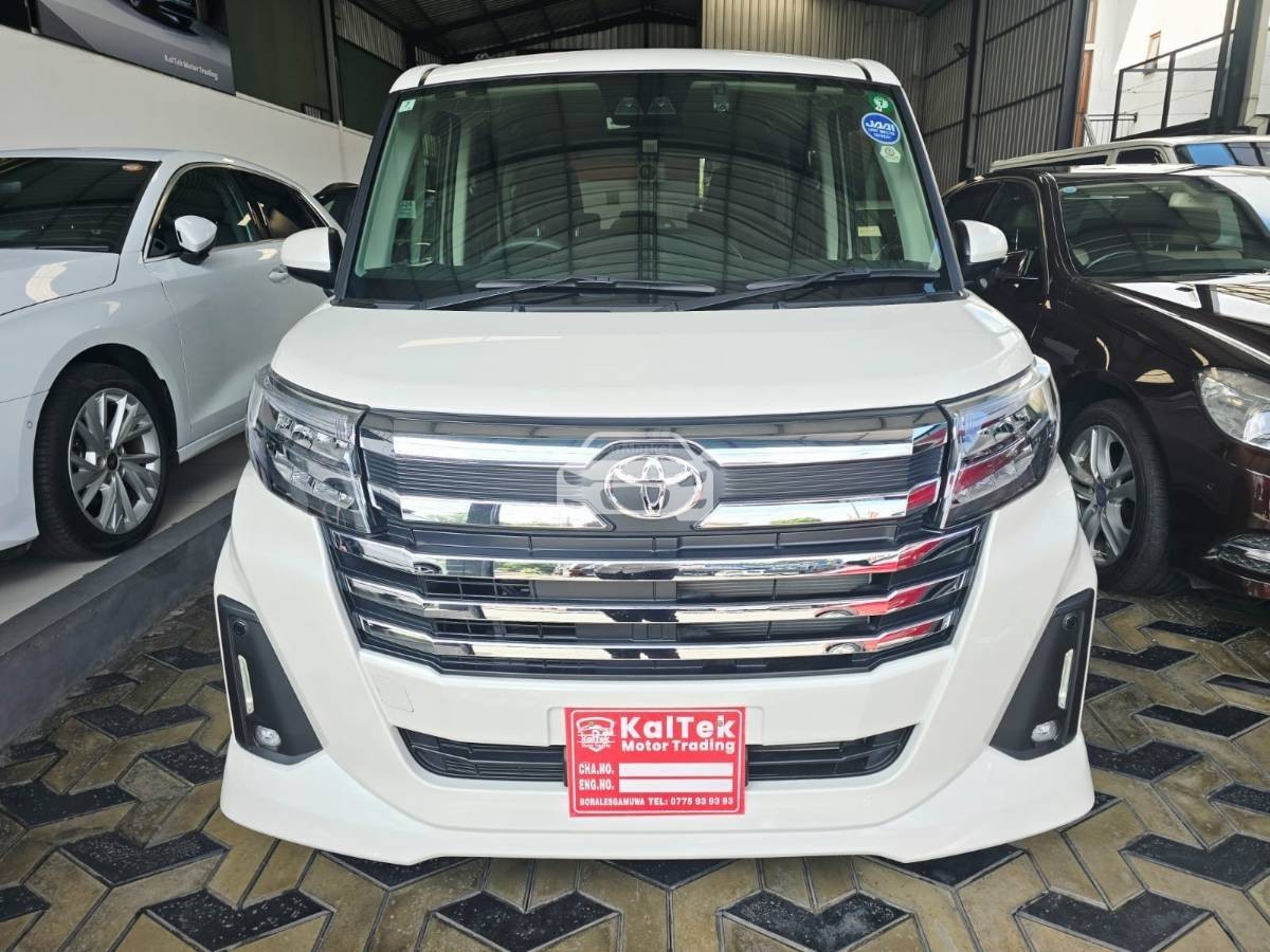 Toyota Roomy Custom G 2024 