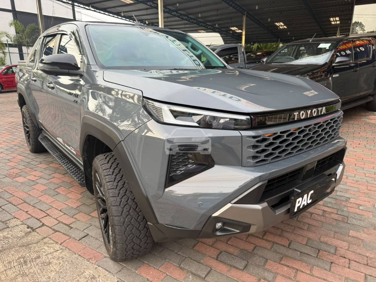 Toyota Hilux Travo Overland Plus 2025 