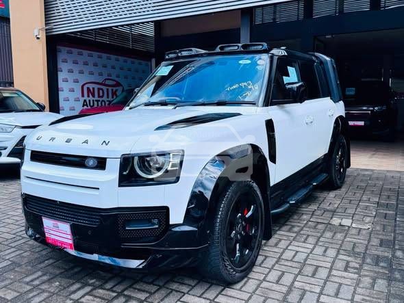 Land Rover Defender 7 seater full petrol 2023 