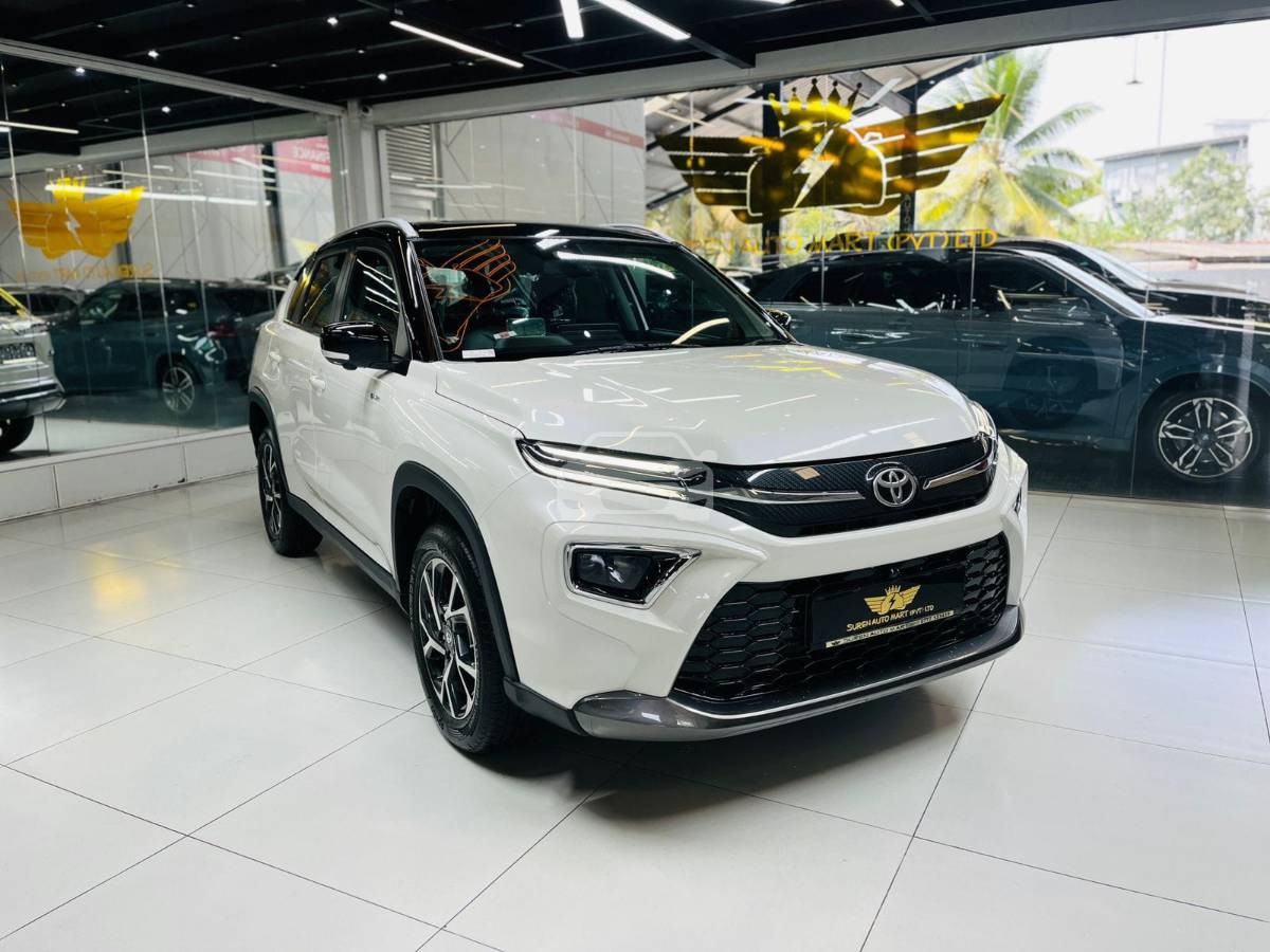 Toyota Urban Cruiser V GRADE HYBRID 2026 