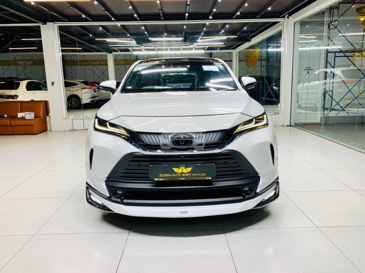 Toyota Harrier Z LEATHER PACKAGE 2024 