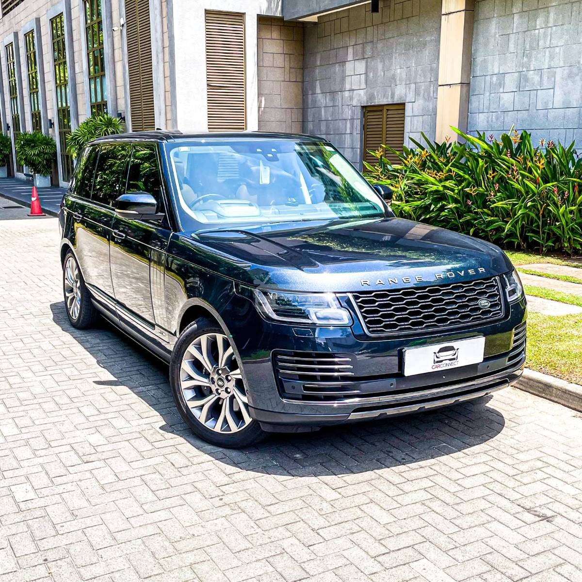 Image Land Rover Range Rover LWB COMFORT+ 2019
