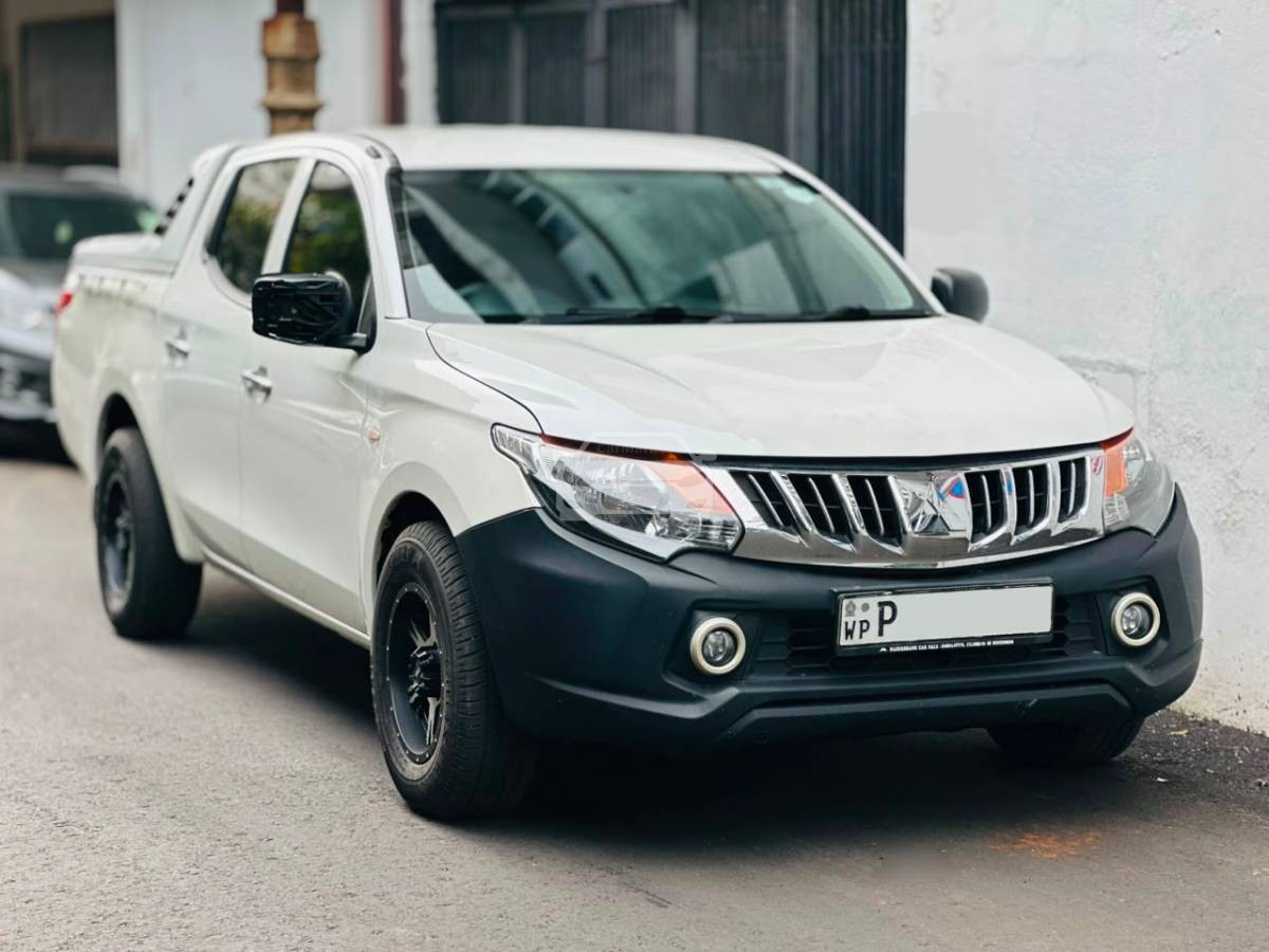 Mitsubishi L200 2WD MANUAL DIESEL 4 DOOR 2016 