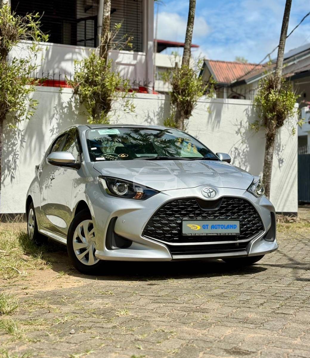 Toyota Yaris X Limited Grade 4 Way Camera 2025 