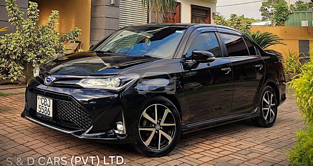 Image Toyota Corolla Axio 2018 
